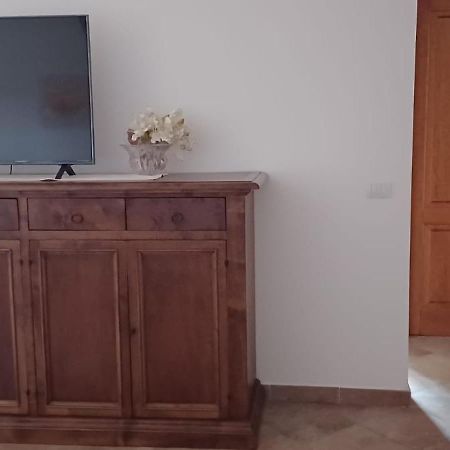 Lisa'S Lovely House Будоні Екстер'єр фото